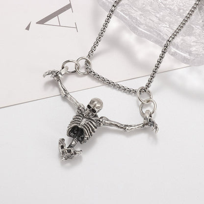 HANGING AROUND SKULL - NECKLACE